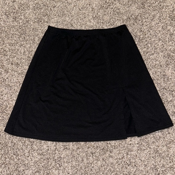 COPY - Womans KR BEACH black spandex skirt with slit - Picture 1 of 3
